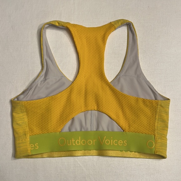 4. Outdoor Voices Sweat Tech Leggings & Sport Bra Set Yellow - Picture 5 of 9